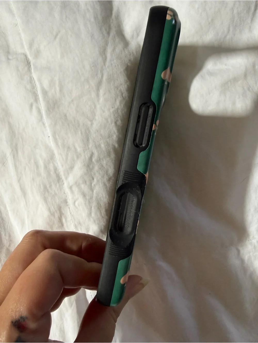 Casely iPhone 16 pro mag safe bold case